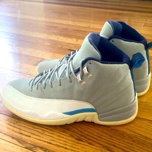Jordan 12 retro UNC